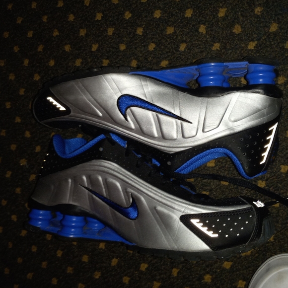 I can't fit them anymore, I wore them once - Picture 4 of 5